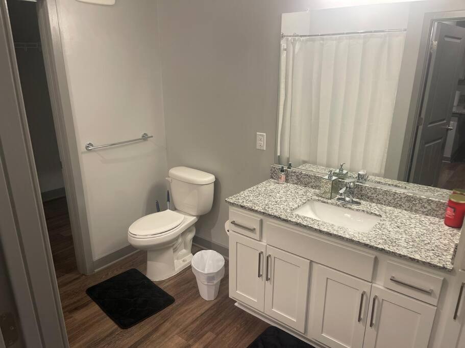 Luxurious & Spacious 1 Bedroom ハンプトン エクステリア 写真