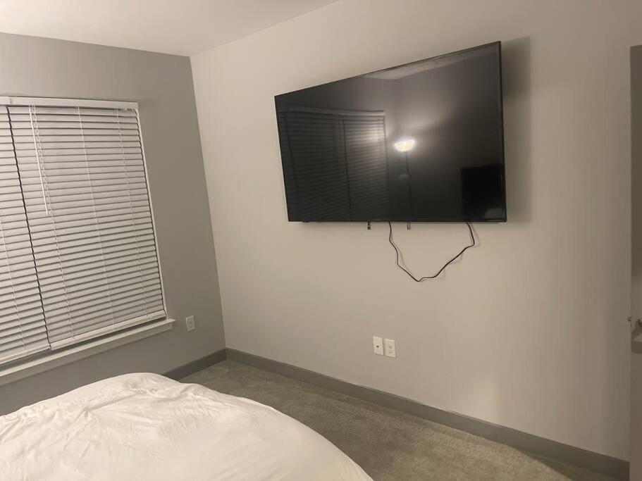 Luxurious & Spacious 1 Bedroom ハンプトン エクステリア 写真
